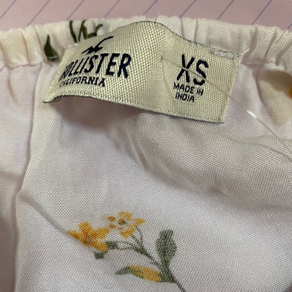 Hollister BNWT floral flowy cropped tank - Picture 3 of 4